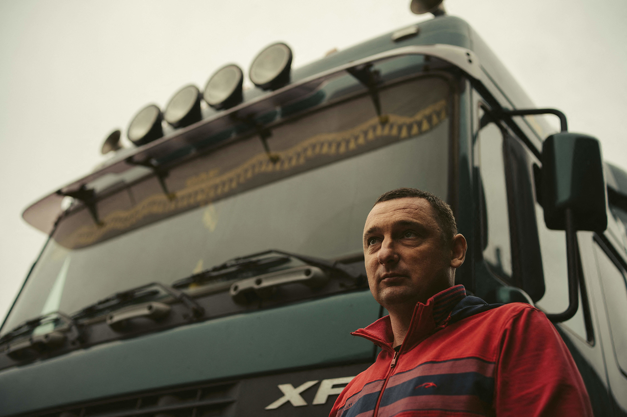 Три тижні блокади. Чому "стоїть" кордон із Польщею та як це б'є по Україні